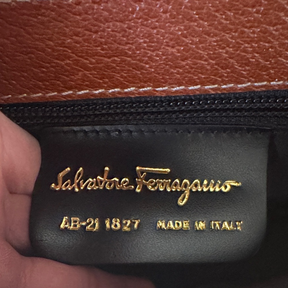 Salvatore Ferragamo Tan Leather Shoulder Bag - Picture 5 of 9